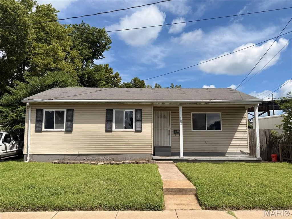 302 Barthel Avenue, St Charles, MO 63301 — listing photo 1 of 14
