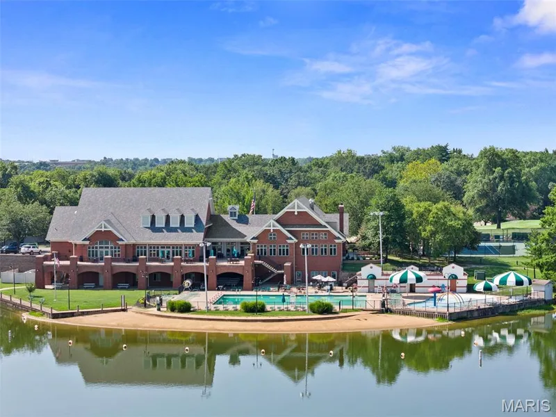 Lake St. Louis Community Association Clubhouse, Pool & Beach — 1016 Lafayette Place, Lake St. Louis, MO 63367