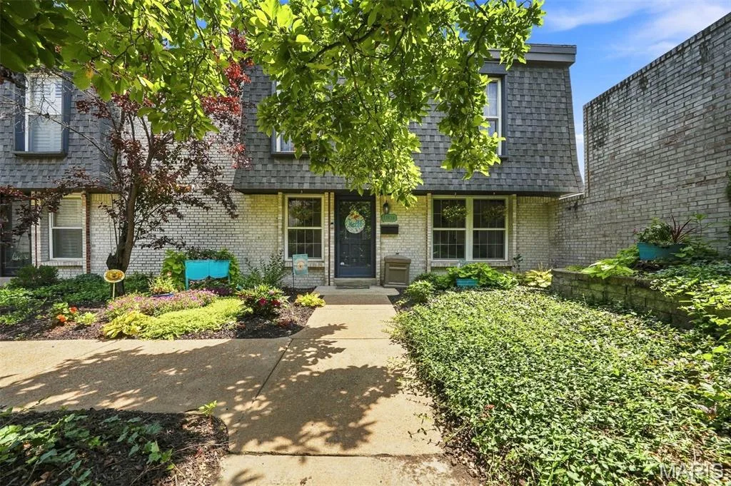 13536 Coliseum Drive, Chesterfield, MO 63017 — listing photo 1 of 25