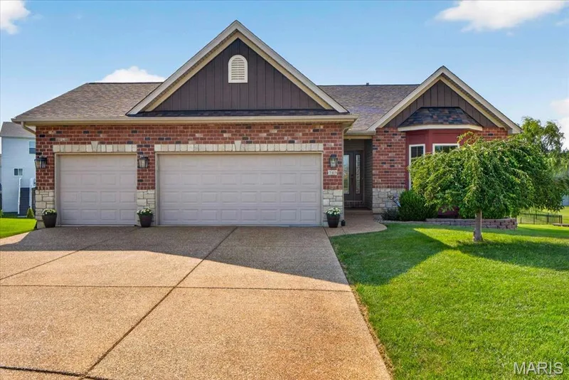 713 Bellingrath Gardens Court, Wentzville, MO — listing photo 1