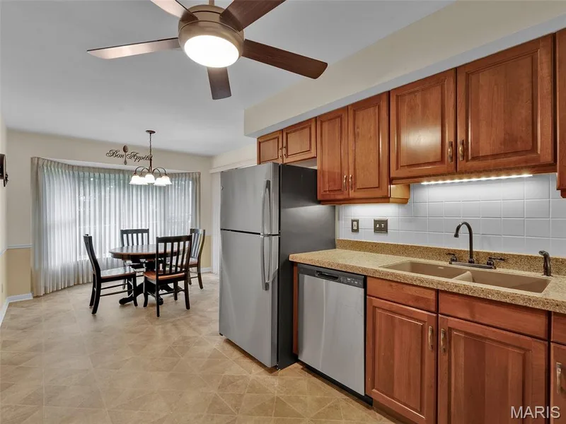 208 Ambridge Court #206, Chesterfield, MO 63017 — listing photo 12 of 39