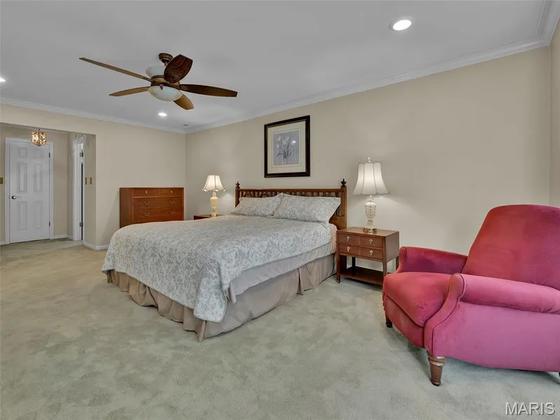 This primary bedroom suite has TWO walk in closets! — 208 Ambridge Court #206, Chesterfield, MO 63017