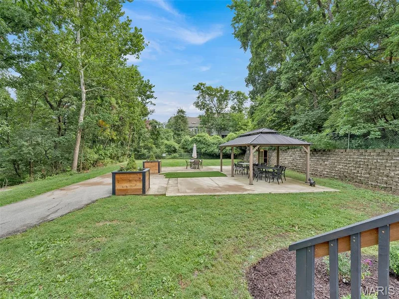 208 Ambridge Court #206, Chesterfield, MO 63017 — listing photo 38 of 39