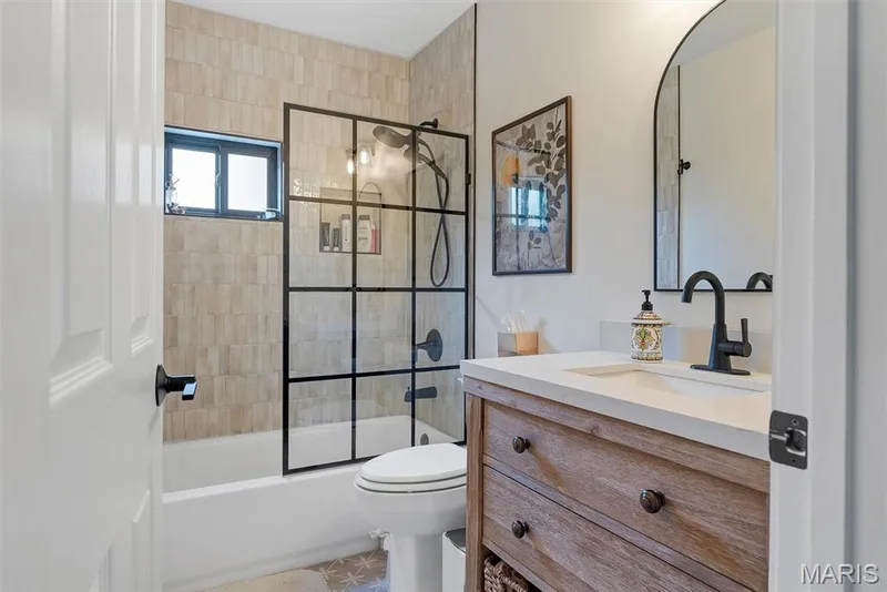 2 Shadowood Court, St Peters, MO 63376 — listing photo 13 of 26