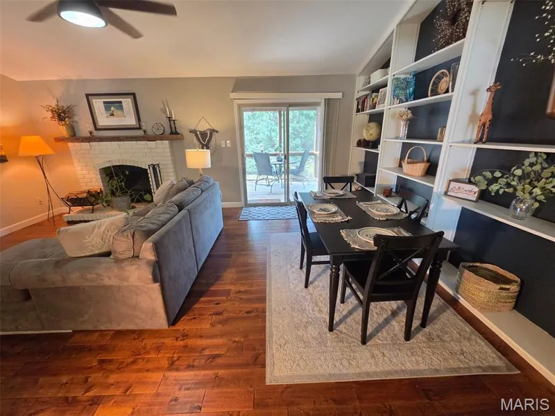 2 Shadowood Court, St Peters, MO 63376 — listing photo 6 of 26