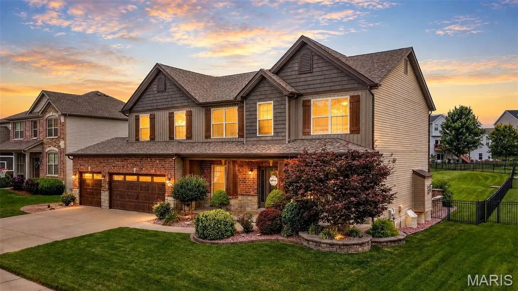 236 Victoria Park Avenue, Wentzville, MO 63385 — listing photo 1 of 51