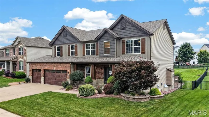 236 Victoria Park Avenue, Wentzville, MO 63385 — listing photo 3 of 51