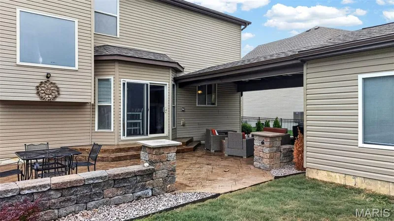 236 Victoria Park Avenue, Wentzville, MO 63385 — listing photo 7 of 51