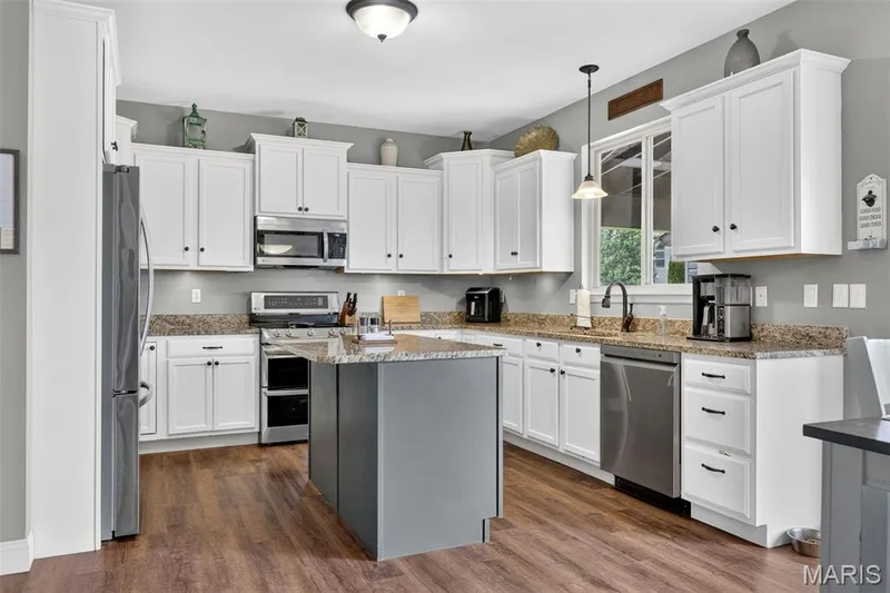 236 Victoria Park Avenue, Wentzville, MO 63385 — listing photo 15 of 51