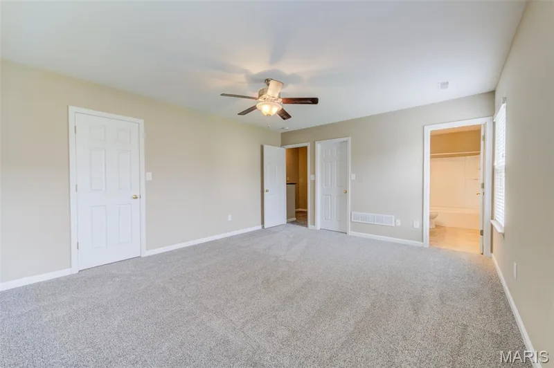 Large primary suite w/ceiling fan — 1844 Sterling Oaks Drive, St Peters, MO 63376