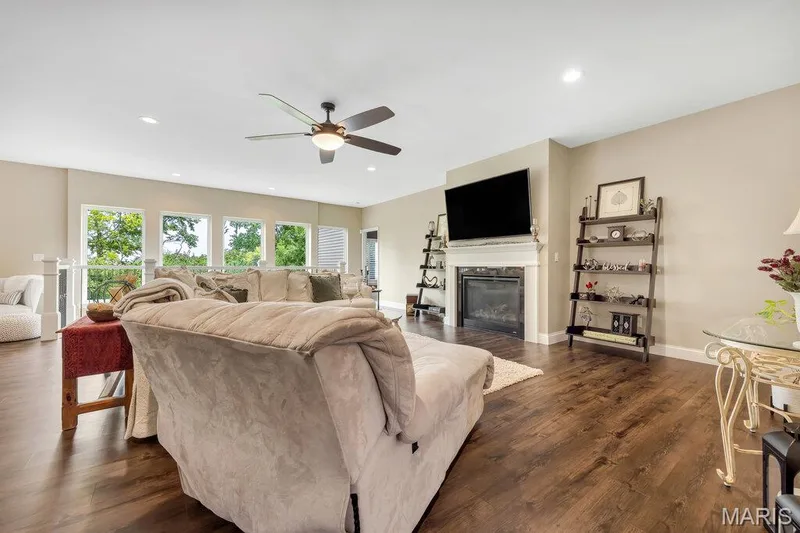 115 Hannahs Mill Drive, Lake St. Louis, MO 63367 — listing photo 8 of 40