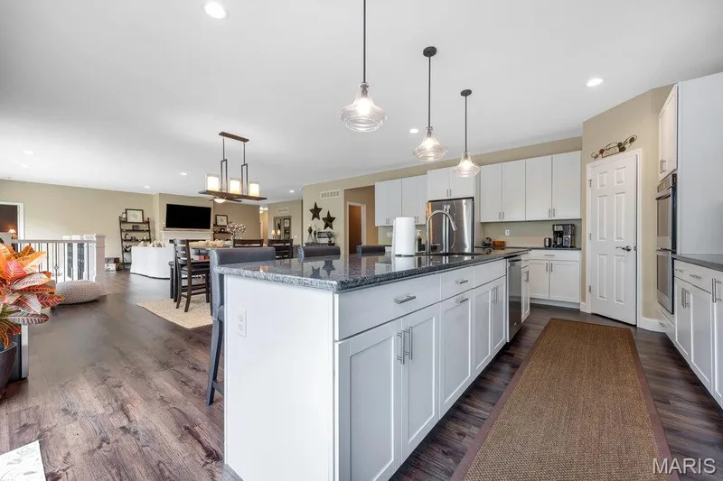 115 Hannahs Mill Drive, Lake St. Louis, MO 63367 — listing photo 20 of 40