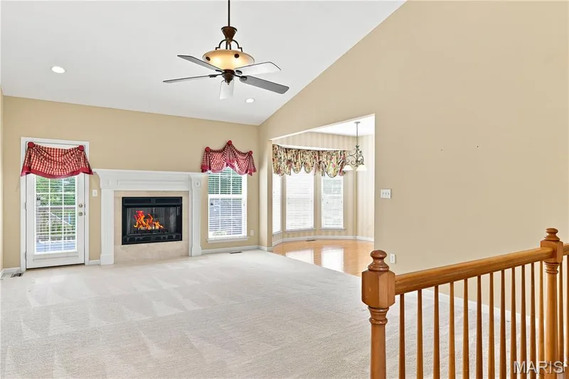 944 Daffodil Ridge Drive, O'Fallon, MO 63366 — listing photo 4 of 33