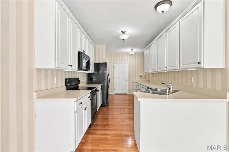 944 Daffodil Ridge Drive, O'Fallon, MO 63366 — listing photo 10 of 33