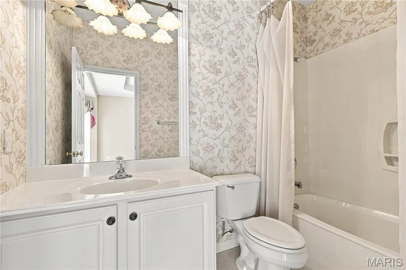 944 Daffodil Ridge Drive, O'Fallon, MO 63366 — listing photo 18 of 33