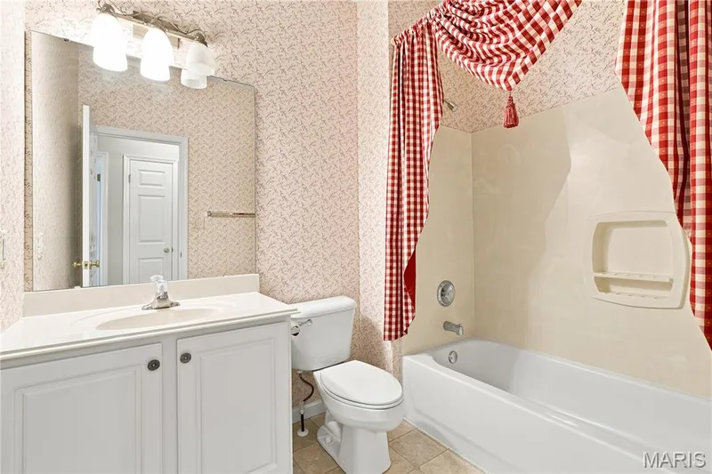 944 Daffodil Ridge Drive, O'Fallon, MO 63366 — listing photo 19 of 33
