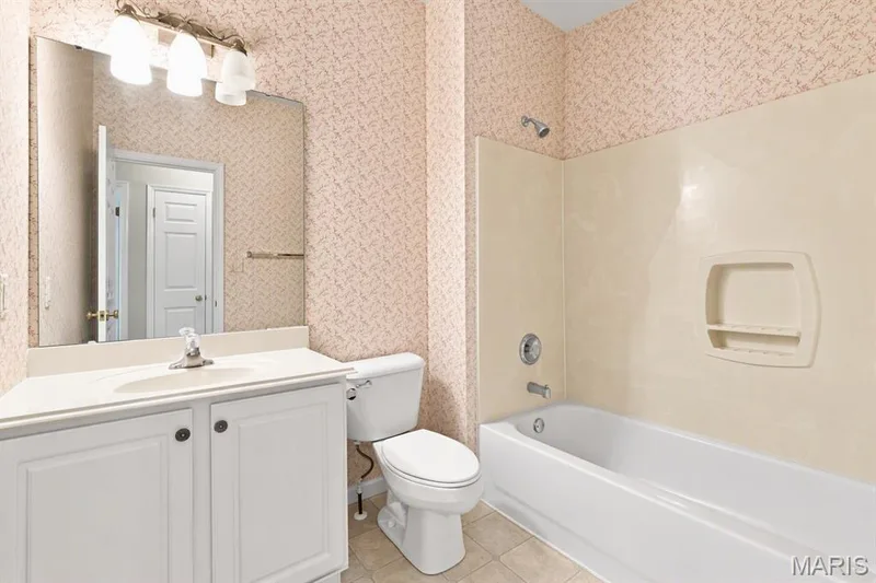 944 Daffodil Ridge Drive, O'Fallon, MO 63366 — listing photo 15 of 26