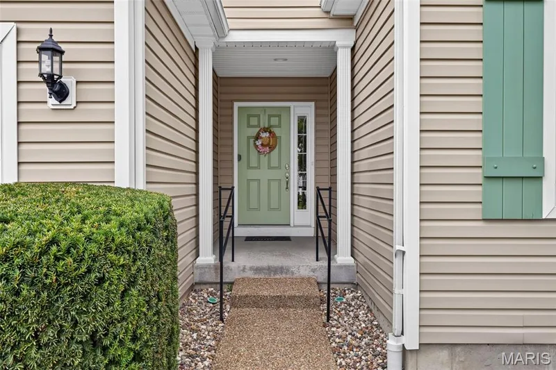 571 Owls Perch Drive, Lake St. Louis, MO 63367 — listing photo 2 of 66