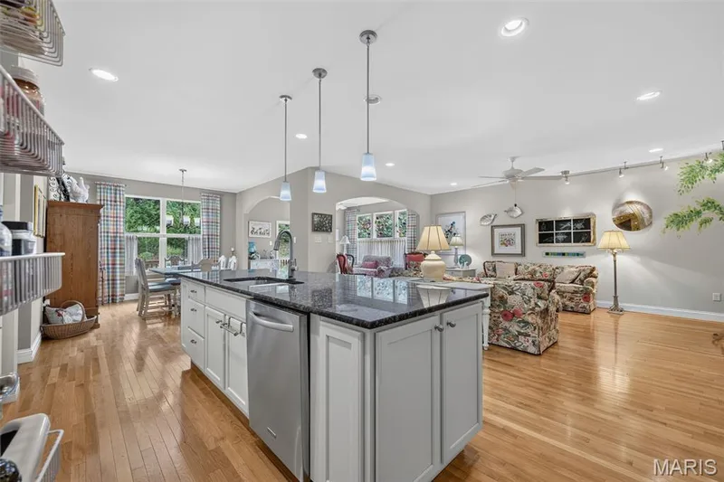 571 Owls Perch Drive, Lake St. Louis, MO 63367 — listing photo 16 of 66