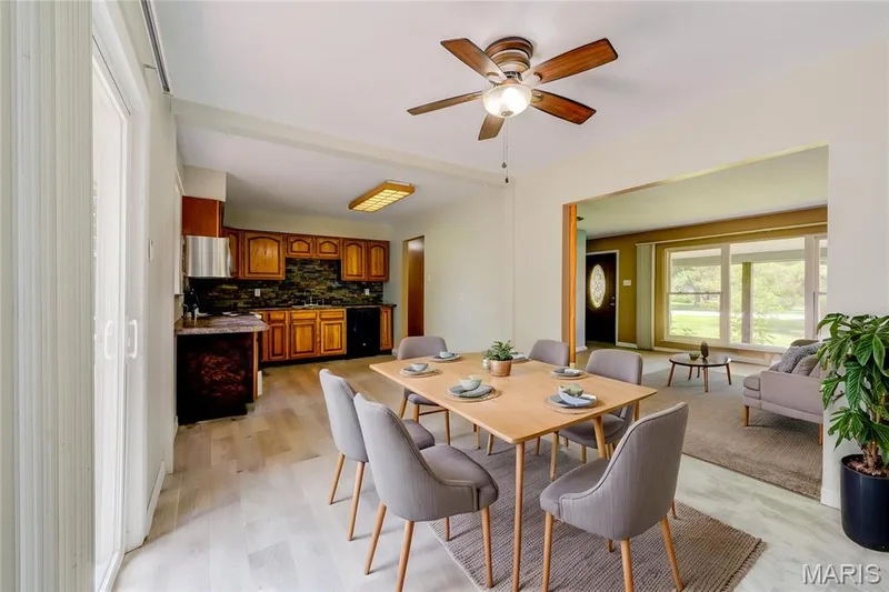 Virtual Staging - Breakfast Room — 2 Saint Raymond Drive, St Peters, MO 63376