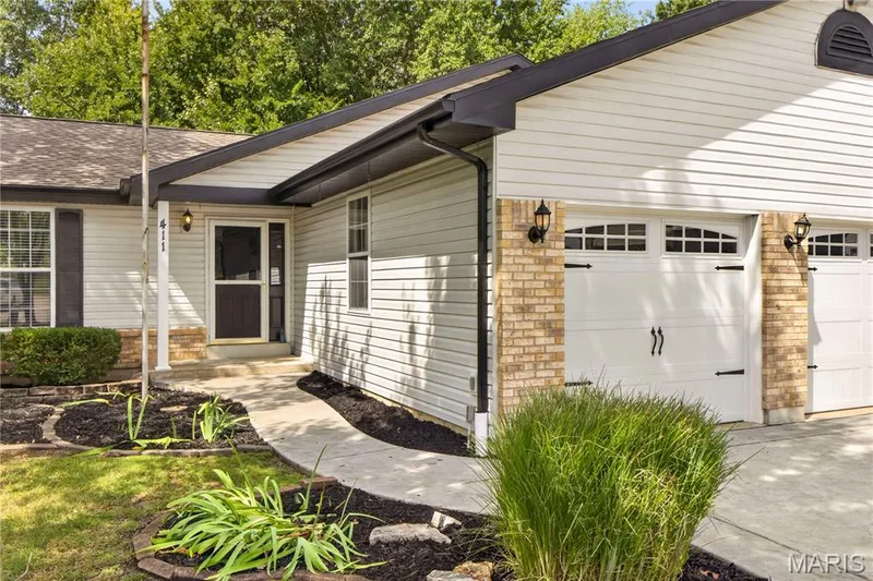 411 Bridle Ridge Court, Wentzville, MO 63385 — listing photo 3 of 63