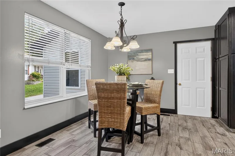 411 Bridle Ridge Court, Wentzville, MO 63385 — listing photo 12 of 63