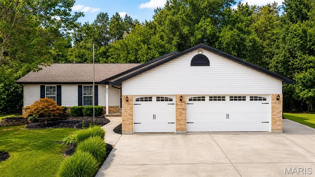 411 Bridle Ridge Court, Wentzville, MO 63385 — listing photo 1 of 63