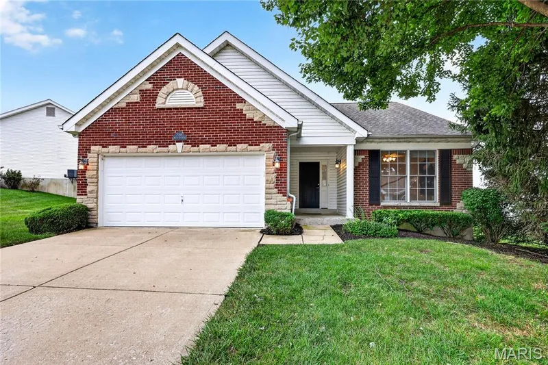 548 Boulder River Drive, O'Fallon, MO 63368 — listing photo 2 of 46