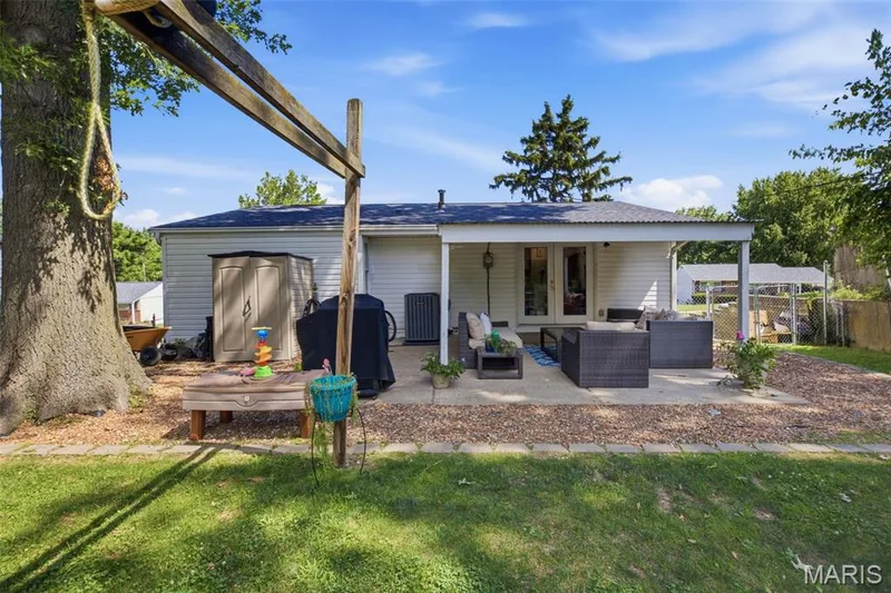 1107 Esterling Drive, St Charles, MO 63301 — listing photo 31 of 41