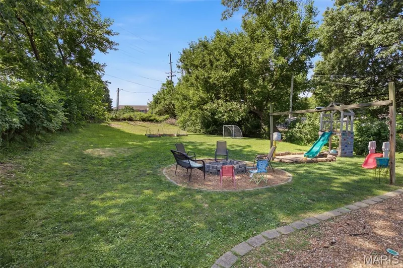 1107 Esterling Drive, St Charles, MO 63301 — listing photo 35 of 41