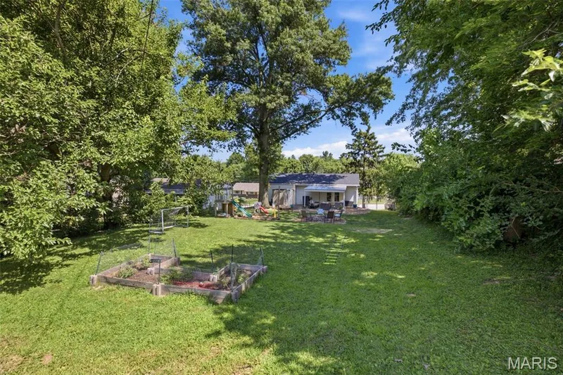 1107 Esterling Drive, St Charles, MO 63301 — listing photo 37 of 41