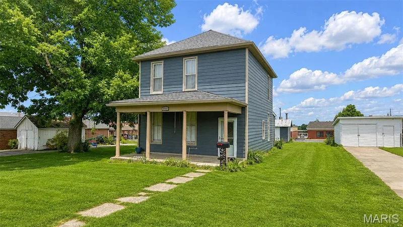 306 Wood Street, O'Fallon, MO 63366 — listing photo 2 of 23