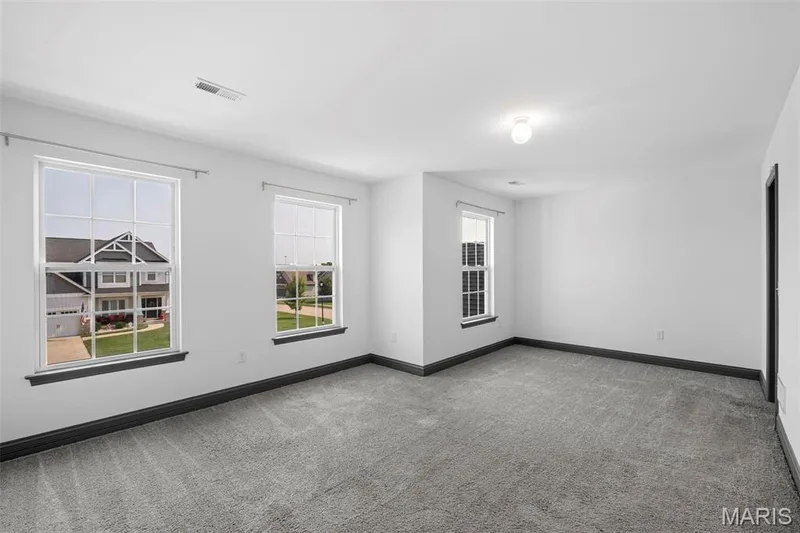 215 Wyndemere Lane, Lake St. Louis, MO 63367 — listing photo 21 of 38