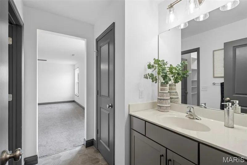 215 Wyndemere Lane, Lake St. Louis, MO 63367 — listing photo 27 of 38