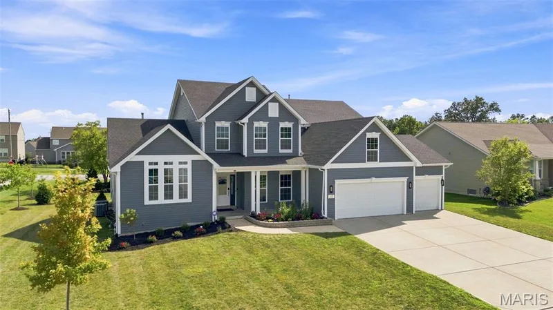 215 Wyndemere Lane, Lake St. Louis, MO 63367 — listing photo 35 of 38