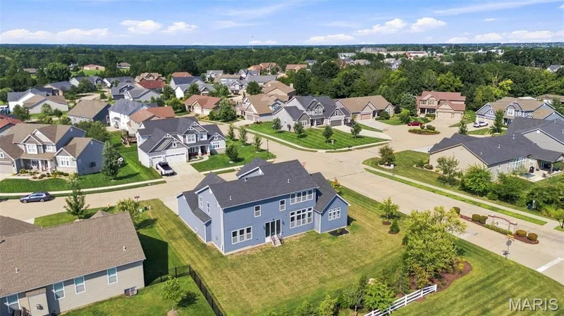 215 Wyndemere Lane, Lake St. Louis, MO 63367 — listing photo 34 of 38