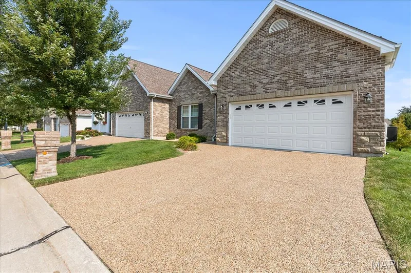 253 Strayhorn Drive, St Peters, MO 63376 — listing photo 28 of 30