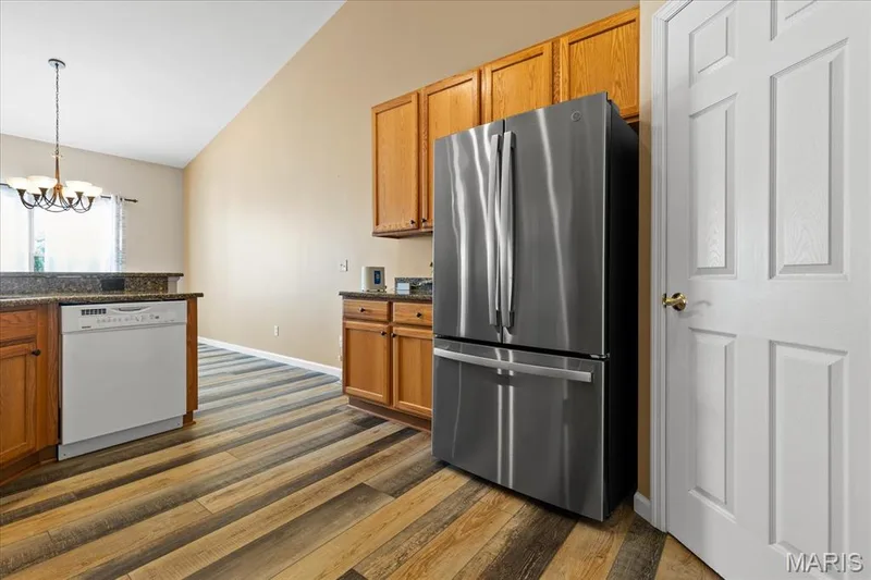 253 Strayhorn Drive, St Peters, MO 63376 — listing photo 7 of 30