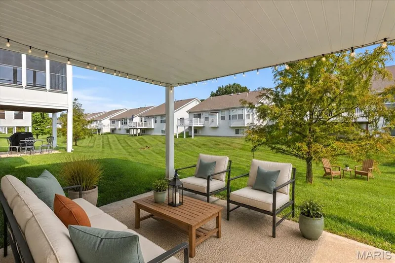 How would you stage this patio? — 253 Strayhorn Drive, St Peters, MO 63376