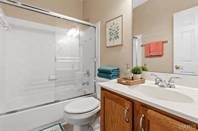 Possible Staging for Guest Bath — 253 Strayhorn Drive, St Peters, MO 63376