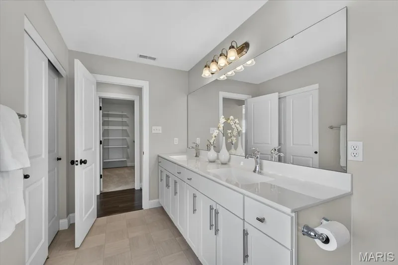 17007 Main Street, Wildwood, MO 63040 — listing photo 23 of 43
