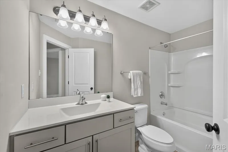 17007 Main Street, Wildwood, MO 63040 — listing photo 38 of 43