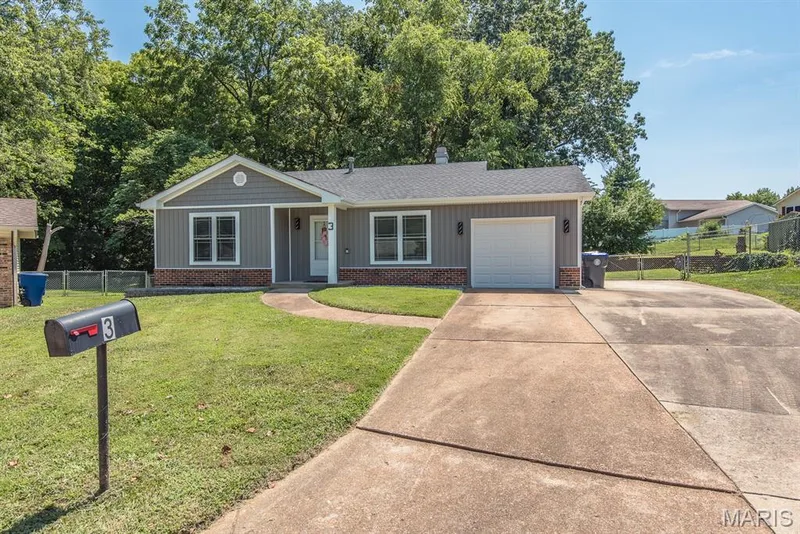 3 Thornway Court, St Peters, MO 63376 — listing photo 2 of 57