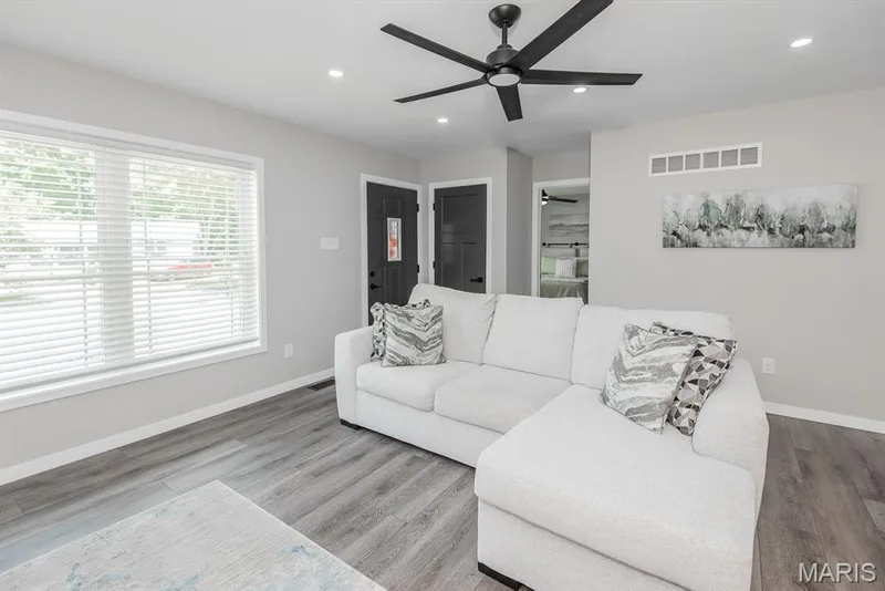 3 Thornway Court, St Peters, MO 63376 — listing photo 6 of 57