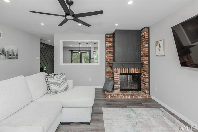 3 Thornway Court, St Peters, MO 63376 — listing photo 7 of 57