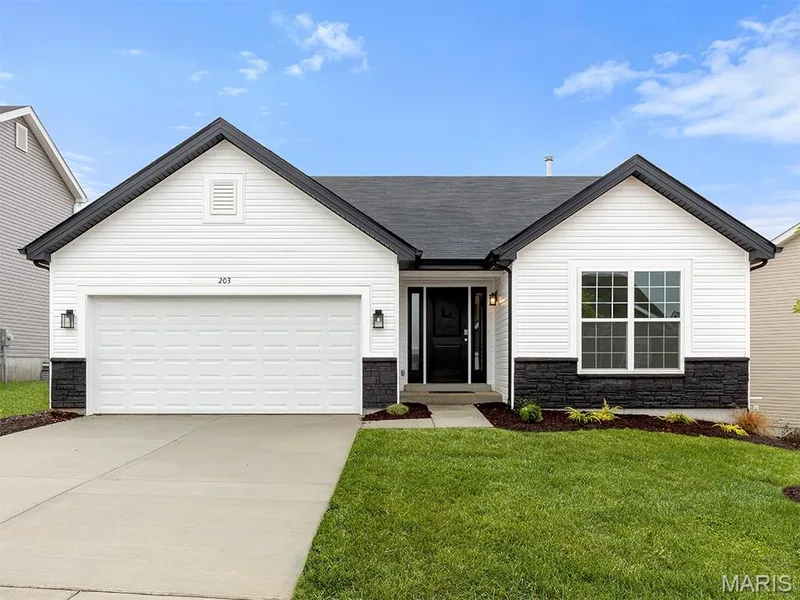 492 Evening Primrose Drive, Wentzville, MO — listing photo 1