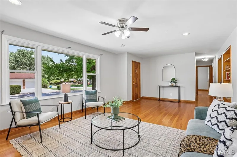 1 Elmwood Court, St Charles, MO 63301 — listing photo 7 of 47