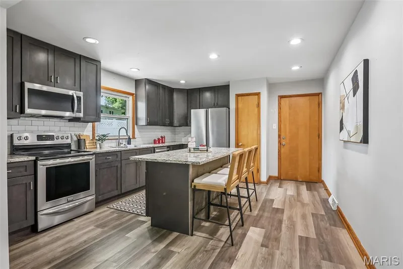 1 Elmwood Court, St Charles, MO 63301 — listing photo 12 of 47