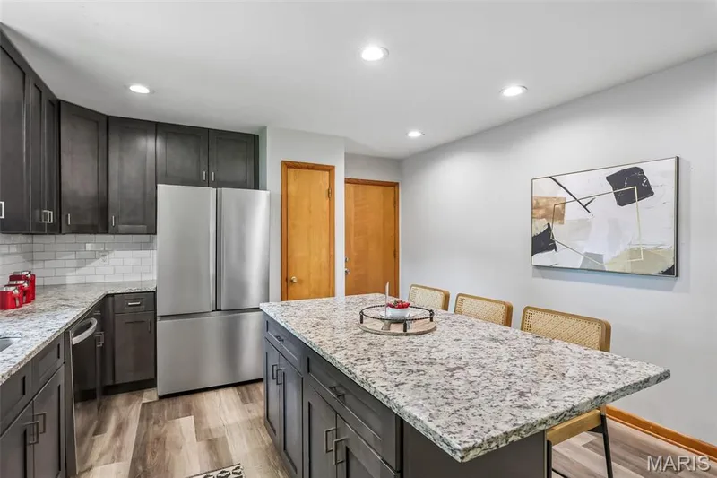 1 Elmwood Court, St Charles, MO 63301 — listing photo 15 of 47