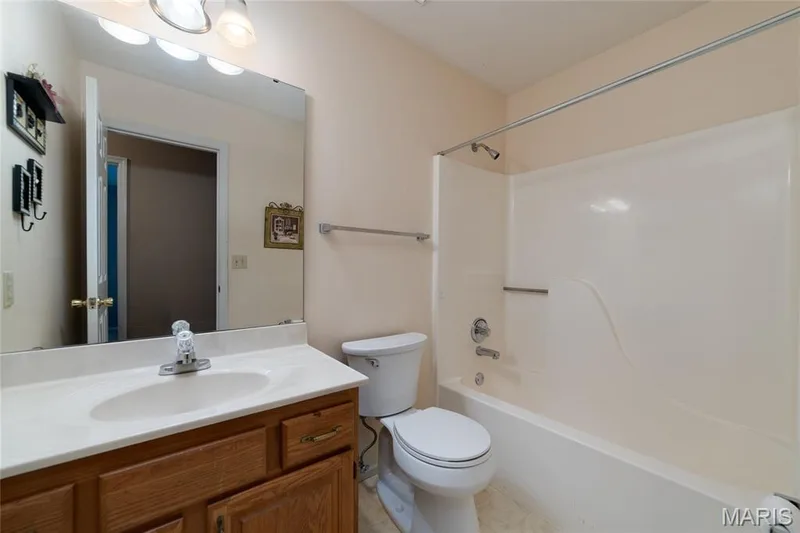 2296 Delaware Drive, St Charles, MO 63303 — listing photo 13 of 32